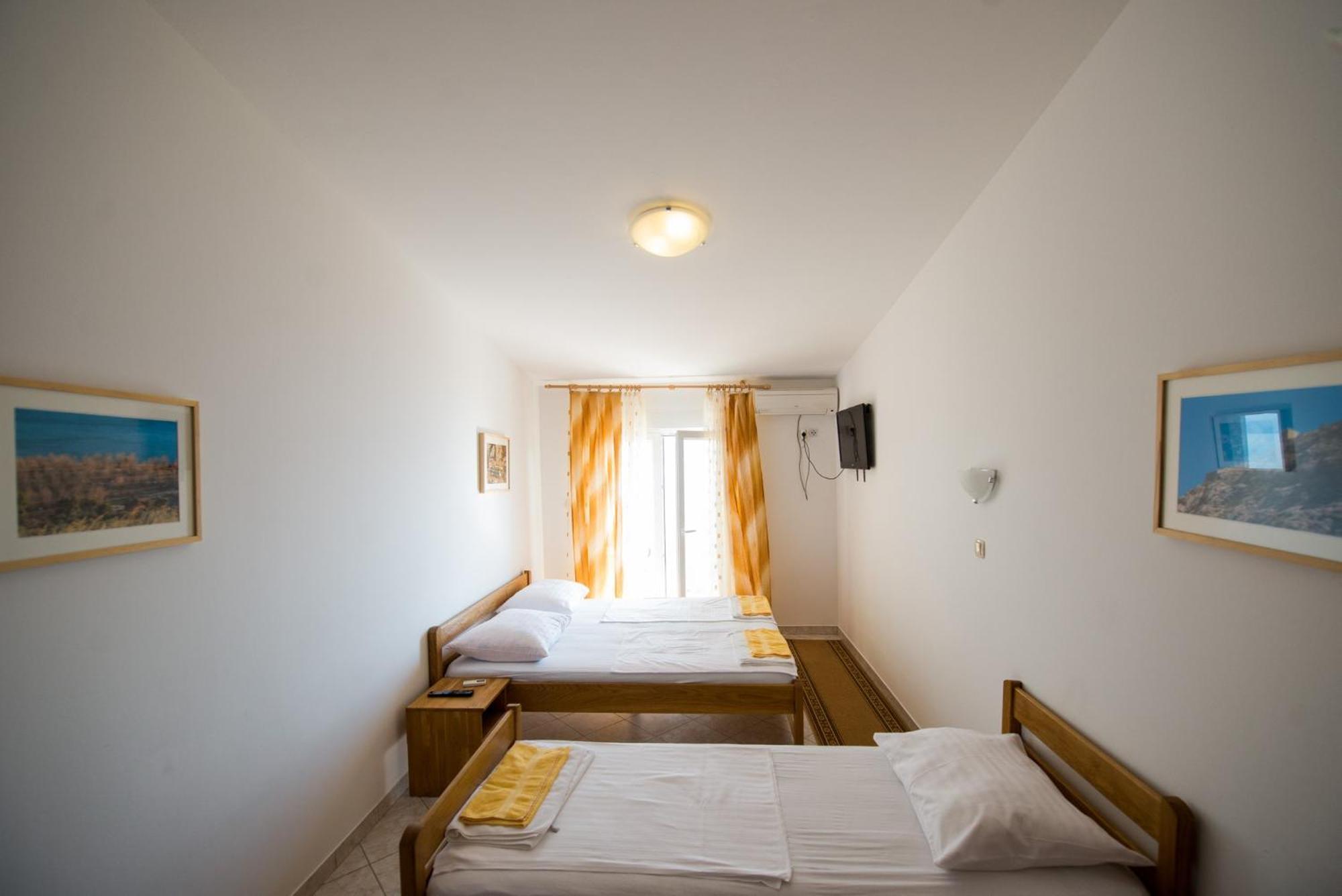 Bed And Breakfast Pero 3 Min Walk To The Beach Локва Рогозница Екстериор снимка