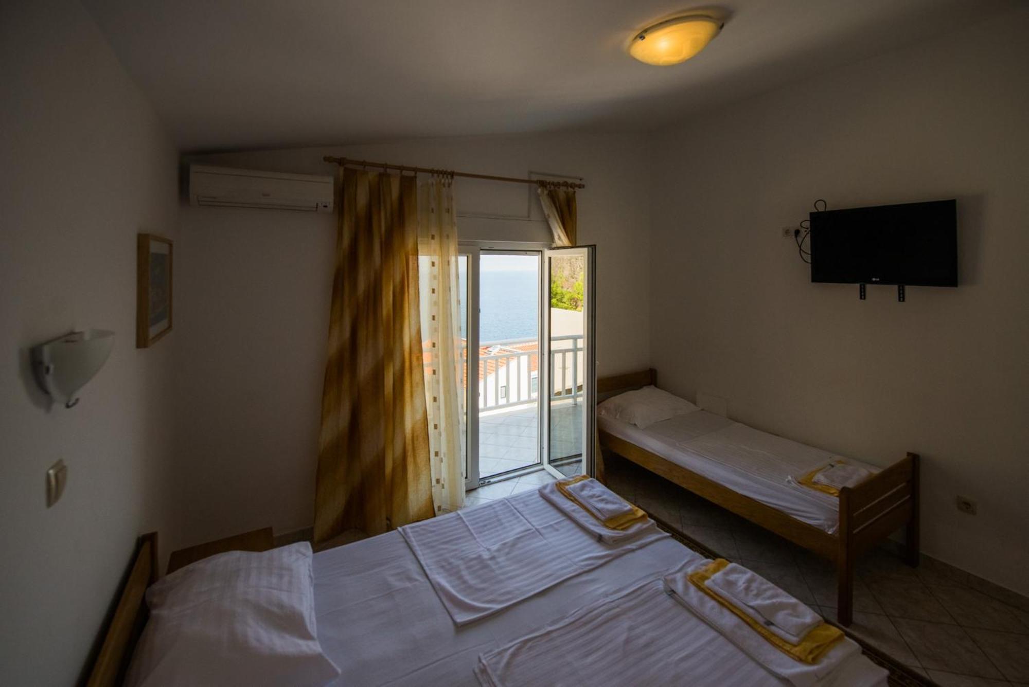 Bed And Breakfast Pero 3 Min Walk To The Beach Локва Рогозница Екстериор снимка