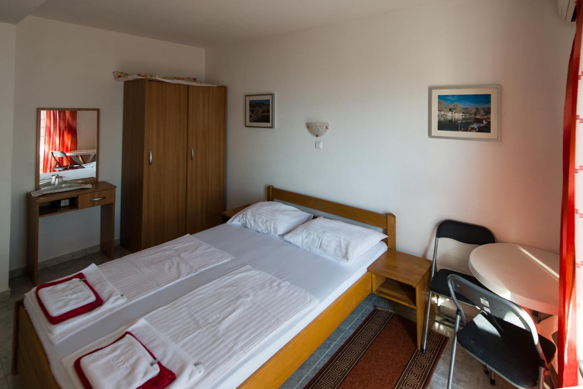 Bed And Breakfast Pero 3 Min Walk To The Beach Локва Рогозница Екстериор снимка