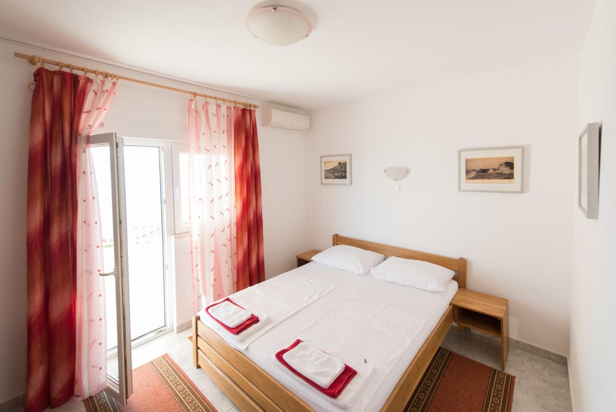 Bed And Breakfast Pero 3 Min Walk To The Beach Локва Рогозница Екстериор снимка