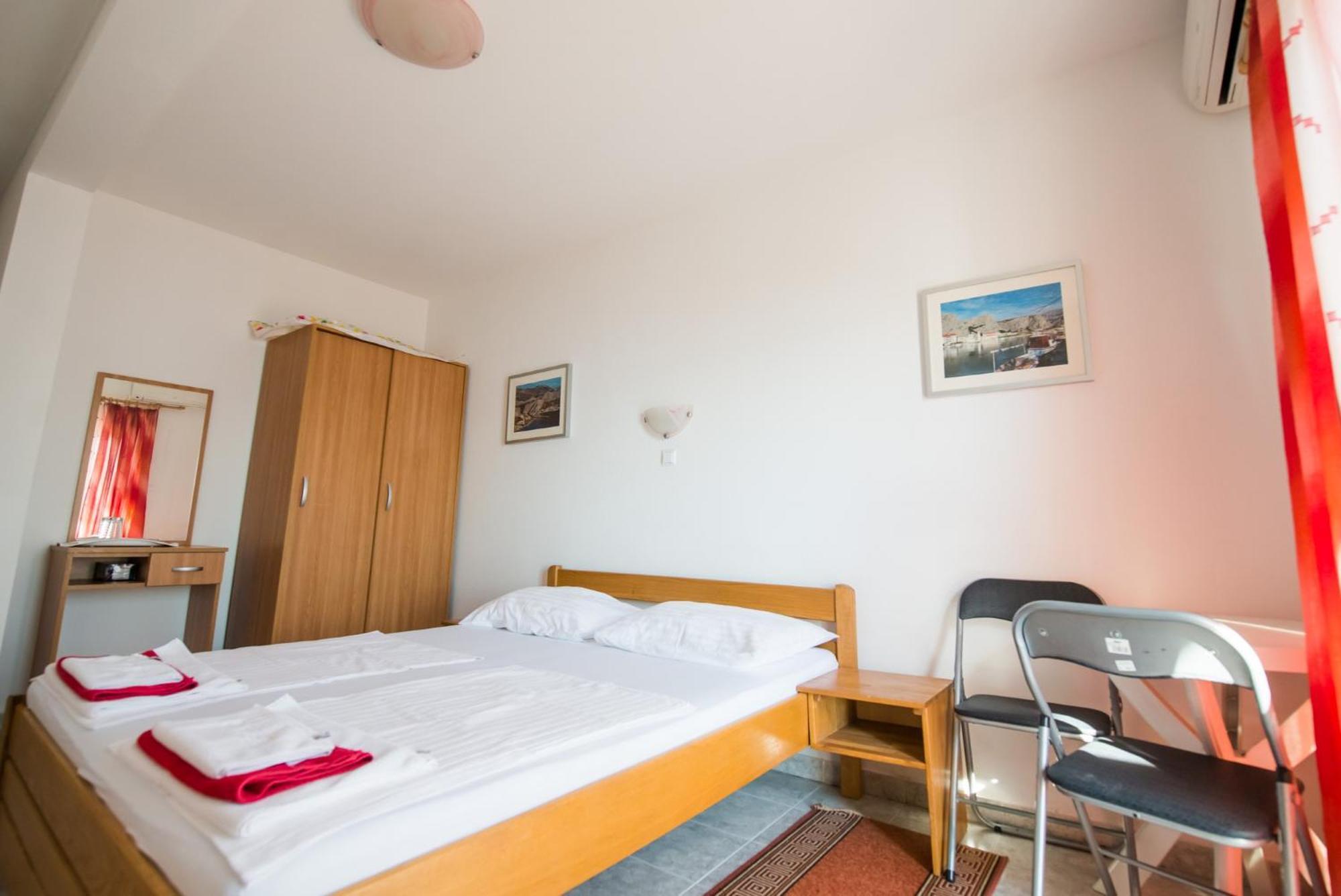 Bed And Breakfast Pero 3 Min Walk To The Beach Локва Рогозница Екстериор снимка