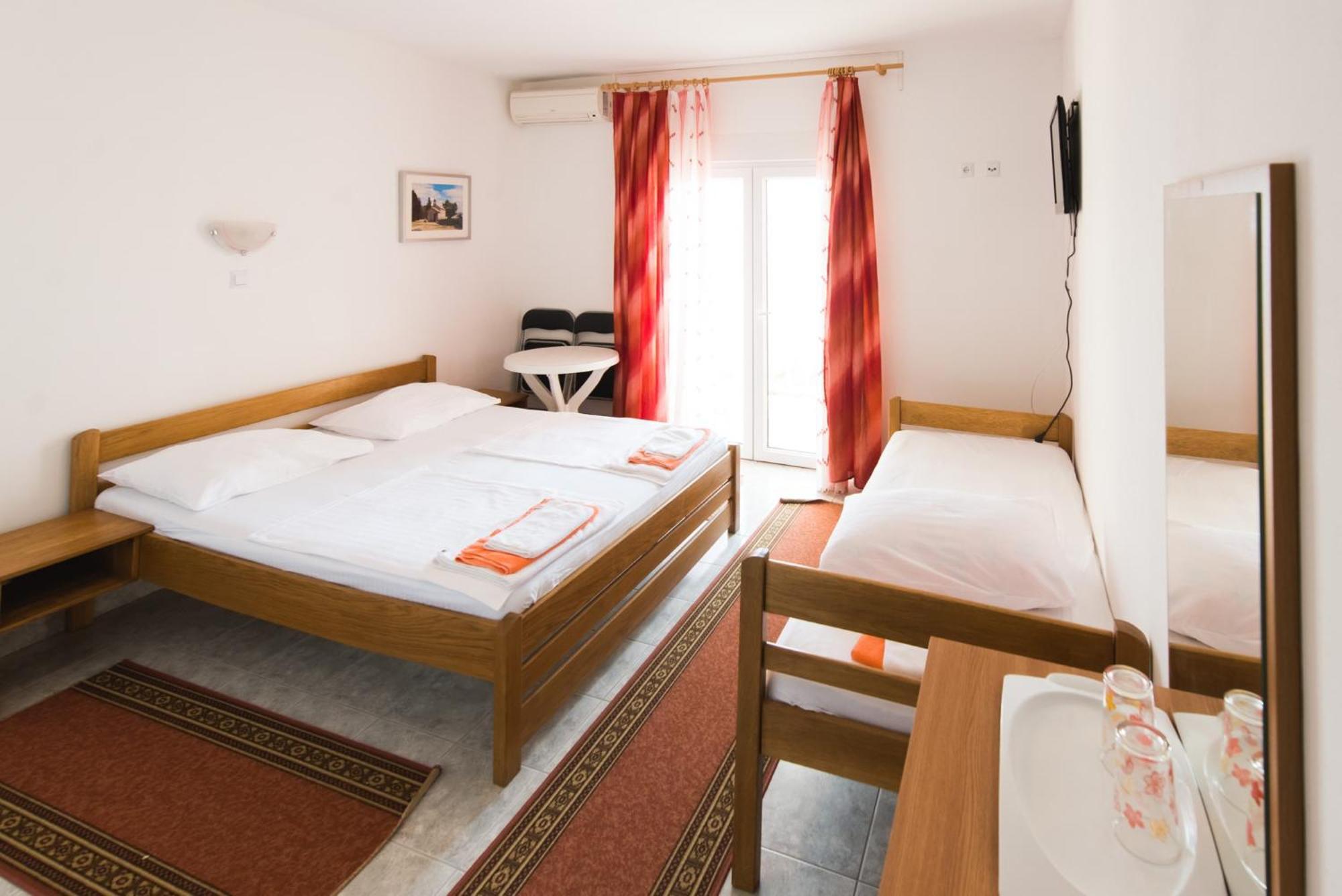 Bed And Breakfast Pero 3 Min Walk To The Beach Локва Рогозница Екстериор снимка